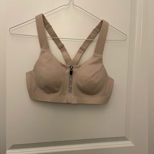 Must go before Jan 7! Victoria’s Secret High Impact Sports Bra